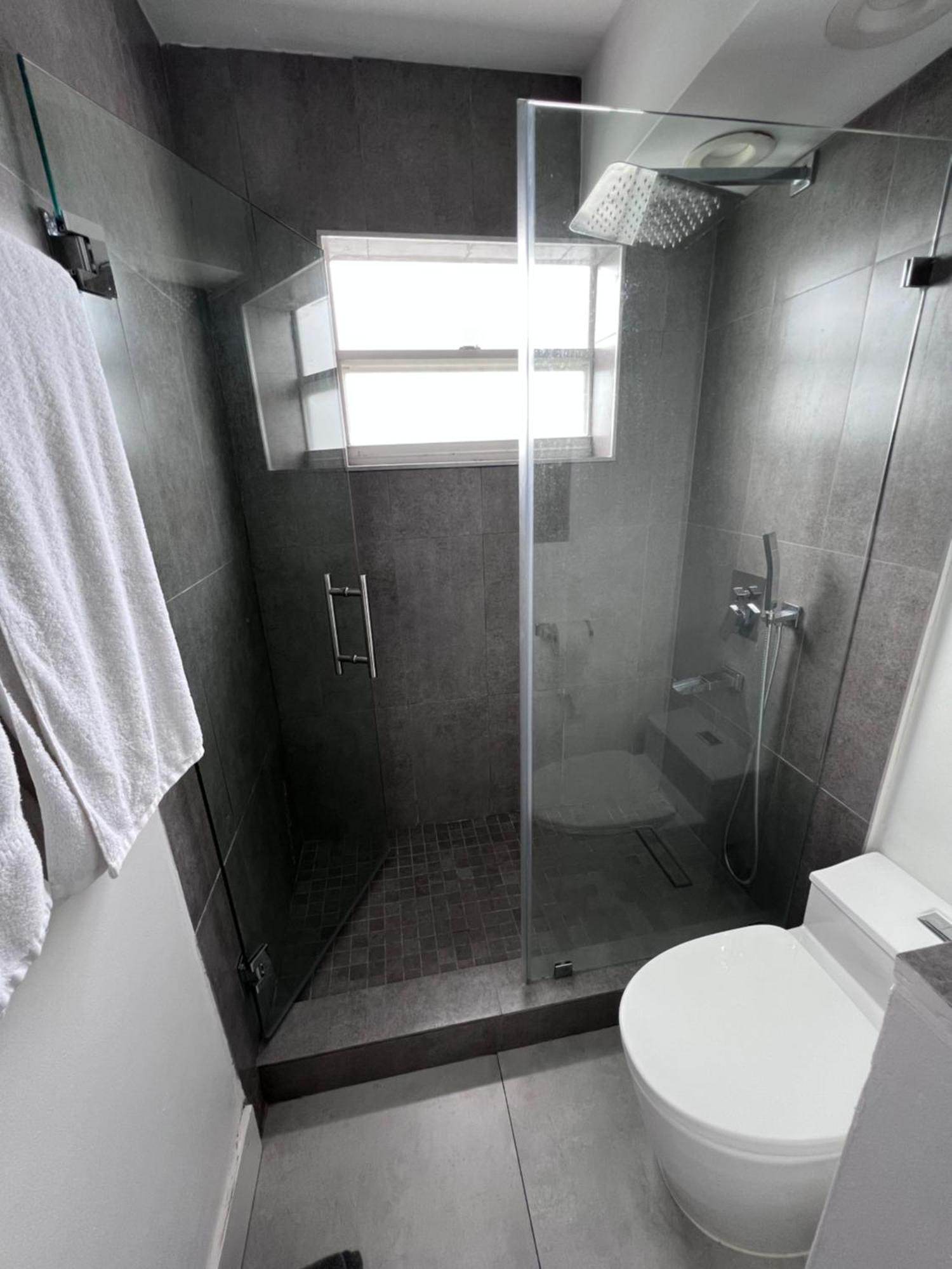 Appartamento Unique Water Views, Free Parking 1Bed 1 Bath Rooffornomads 416 Miami Beach Esterno foto
